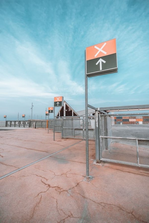 Comment choisir des gants élégants pour une réception hivernale en extérieur?